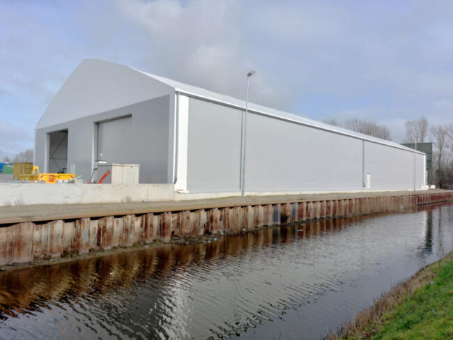 Modular Giebelhalle von der Seite