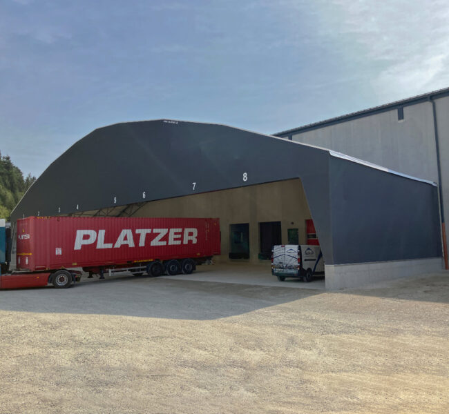 Modular Giebelhalle von vorne